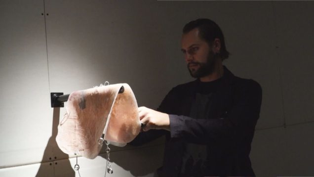 Konať telesnosť môže byť aj umeleckým aktom, čo dokazuje nová výstava v Turčianskej galérii