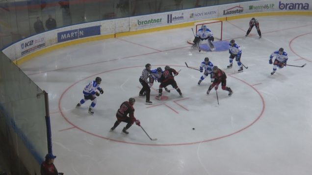 Martinskí hokejisti zaznamenali výborný vstup do pohárovej súťaže. Na domácom ľade zdolali extraligový Prešov 2:1