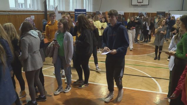 Nevedeli sa rozhodnúť kam na strednú školu? Stačilo prísť do ZŠ v Kláštore pod Znievom, kde na Burze stredných škôl našli odpovede na mnohé otázky