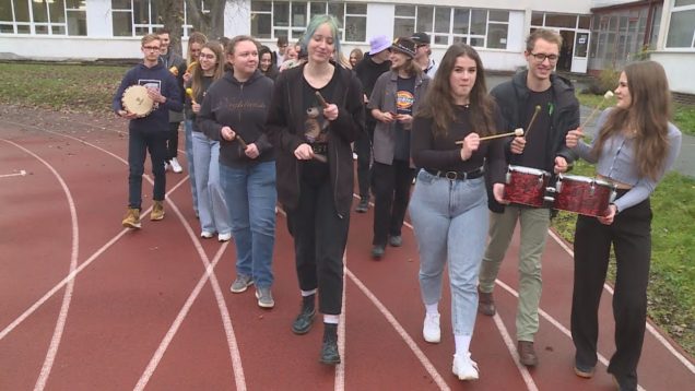 <strong><u>Bubnovačka, matematická súťaž pre základné školy, swapovanie aj Spoznajme sa navzájom. Aj týmito aktivitami si študenti pripomenuli november 1989</u></strong>