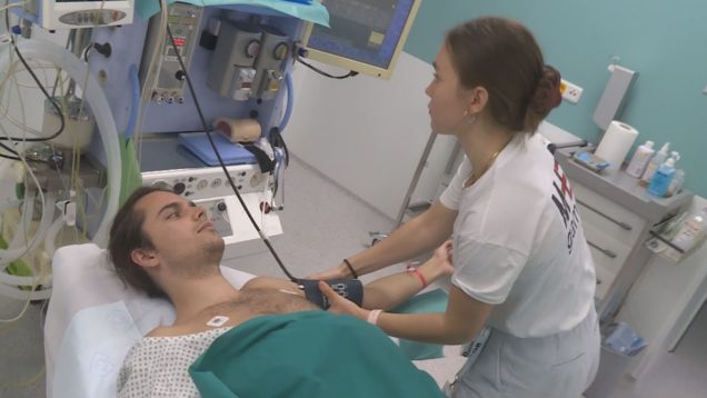 Budúci lekári a ošetrovatelia si preverovali zručnosti a získavali prax v reálnom nemocničnom prostredí, pod dohľadom skúsených lekárov a sestier