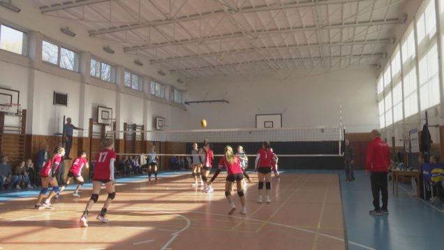 Starším žiačkam z volejbalového družstva B sa nepodarilo zdolať súperky zo severného Slovenska