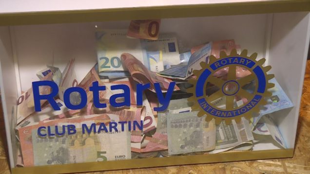 Členovia martinského Rotary Clubu veľkoryso pomáhajú. Ich srdcovou záležitosťou je najmä pomoc deťom a ich mottom:„Služba druhému pred vlastným záujmom“