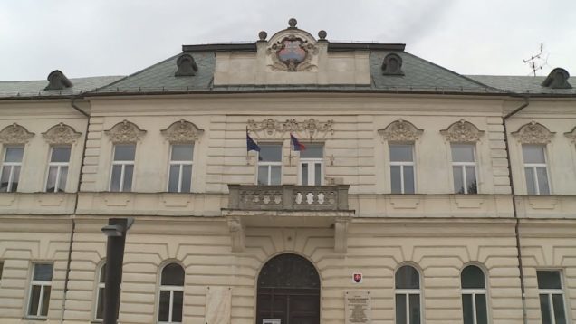 <strong><u>Na štátne národné pamiatky pôjde 200 mil. eur, vývoz separovaného odpadu, zákaz návštev v UNM, Poštová známka „Čestná stráž prezidentky SR</u></strong>