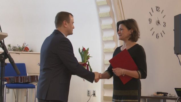 <strong><u>Prácu učiteľa nepovažujú za povolanie, je to ich celoživotné poslanie. Pred ich obetavým a celoživotným úsilím vzdelávať a vychovávať sa sklonil aj vrútocký primátor</u></strong>