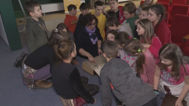 Prečo je kniha hranatá? Aj to sa dozvedeli žiaci na prednáške o dejinách písma a vzniku knihy
