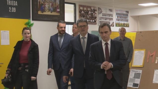 <strong><u>Rezort školstva otvára od septembra 2023 ďalších 16 Regionálnych centier podpory učiteľov. Ich cieľom je pomôcť učiteľom s prechodom na novú formu vzdelávania po zavedení kurikulárnej reformy</u></strong>