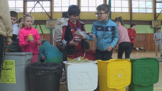 Sviatok našej planéty oslávila spoločne celá škola. Okrem upratovania okolia, pripravený bol veľký projektový deň zameraný na podporu ekologického myslenia a ochranu prírody