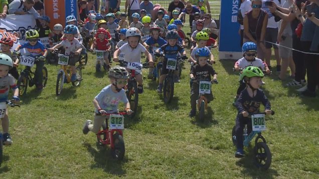 Nádherné počasie, výborná organizácia, bohatý sprievodný program a množstvo účastníkov. Tak to vyzeralo na letisku v Tomčanoch, počas pretekov nesúcich meno legendy slovenskej cyklistiky