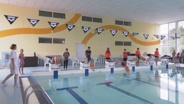 Bazén na martinskej plavárni rozvlnili najmenší plavci