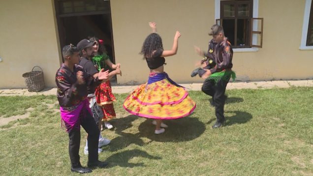Mária Oláhová, zakladateľka folklórneho súboru Rómka, hovorí, že je dôležité udržiavať pôvodnú rómsku kultúru