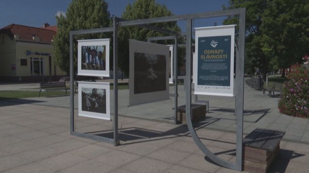 V centre mesta je inštalovaná výstava Odrazy slávností. Predstavuje unikátnu prácu fotografov, ktorí zachytávali jedinečné okamihy počas Turčianskych slávností folklóru