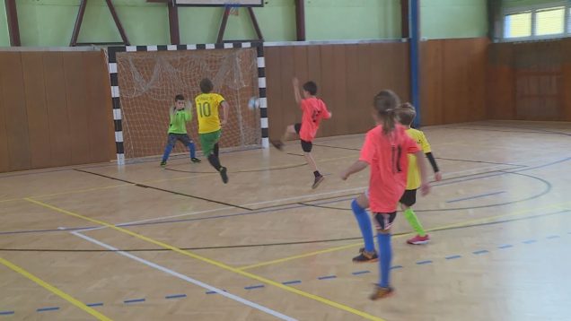 Malí futbalisti a futbalistky majú za sebou prvé kolo obľúbenej celoročnej súťaže. Tentoraz sa do nej zapojilo úctyhodných 120 detí