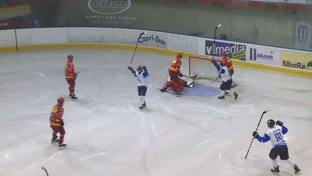Seniori MHA Martin, výborne poháňaní skvelou diváckou kulisou porazili aj hráčsky kvalitne obsadenú Senicu