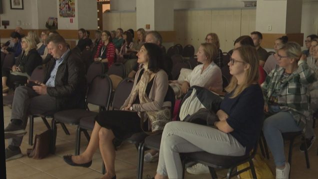 V Holandsku je viac ako 70 % škôl založených na kresťanských hodnotách. Vzdelávanie podporuje štát