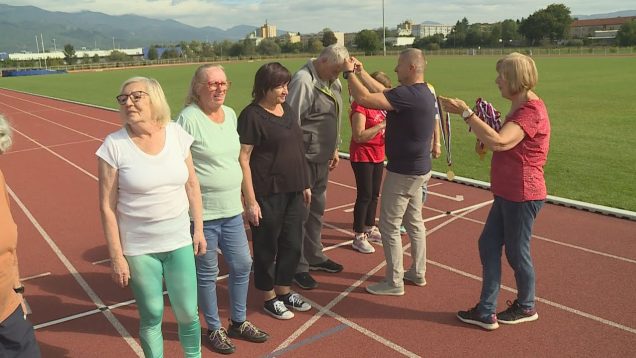 Vedia, že k životu potrebujú aj dve dôležité veci – sociálne kontakty a pohyb. Seniorom z Klubu Podháj,Záturčie ich opäť veľkoryso ponúkol Atletický klub ZŤS Martin