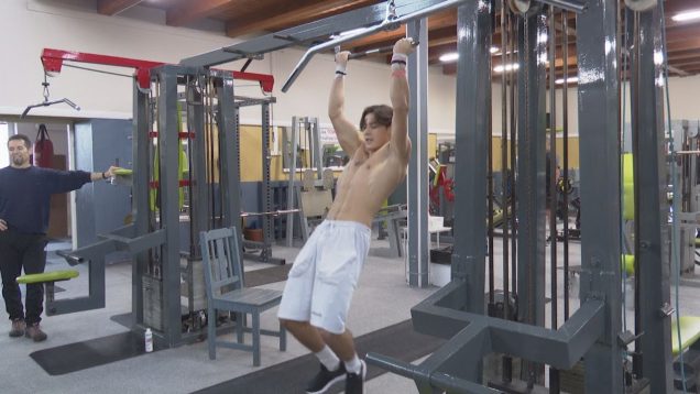 Zhyby na hrazde, brušáky aj tlak s činkou. Študenti stredných škôl súťažili o najväčšieho siláka