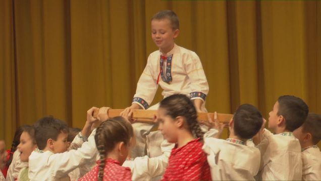 Členovia DFS Turiec už po siedmy raz pripravili program plný hudby, tanca a spevu. V ňom sa okrem vynikajúcich domácich folkloristov tradične predstavili aj ich hostia