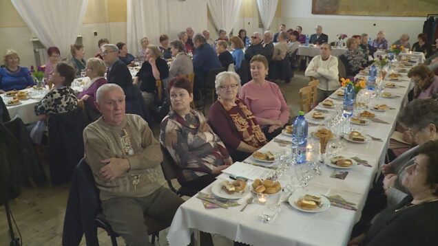 Cestujú, športujú, chodia za kultúrou. Reč je o senioroch z Príboviec
