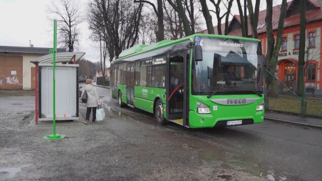 Cestujúci sa dočkajú komfortnejšieho nastupovania vo Vrútkach. Zastávka bude mať po novom dva prístrešky