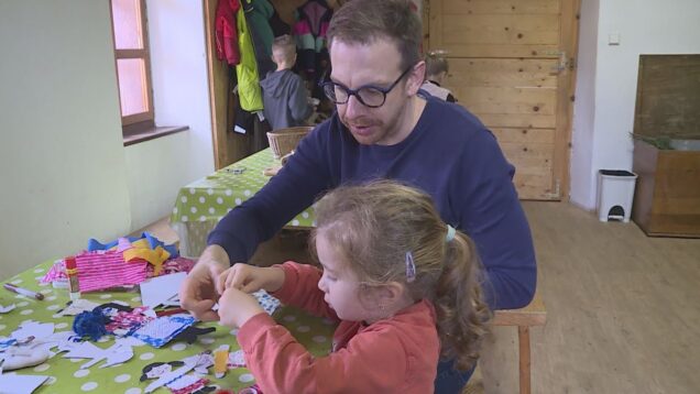 Jarné prázdniny sú ideálnym obdobím na spoznávanie nepoznaného. Pracovníci skanzenu vtiahli deti a ich rodičov do tajov našich starých mám a otcov