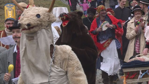 Nádherné zvyky a tradície spojené s pochovávaním basy, ktorá si až do Veľkej noci dopraje zaslúžený odpočinok priblížili v čarovnom prostredí Múzea slovenskej dediny