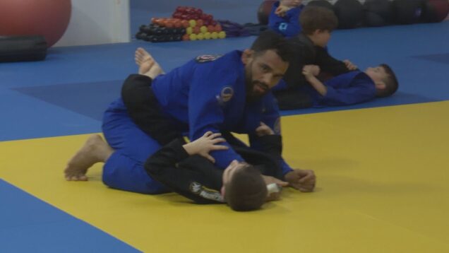 Nezabudnuteľný zážitok a možnosť absolvovať tréning s jedným z najlepších zápasníkov BJJ na svete bol ponúknutý deťom i dospelým v martinskom SAI Clube