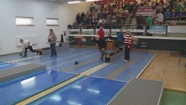 Viac ako víťazstvo sa cenilo, že boli spolu. Takmer stovka seniorov sa opäť po roku stretla na turnaji v kolkoch