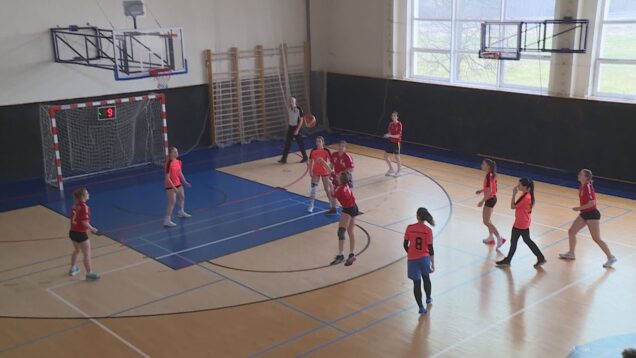 Žiačky Bilingválneho gymnázia M. Hodžu v Sučanoch potvrdili rolu favoritiek a s prehľadom si vybojovali postup do krajského kola