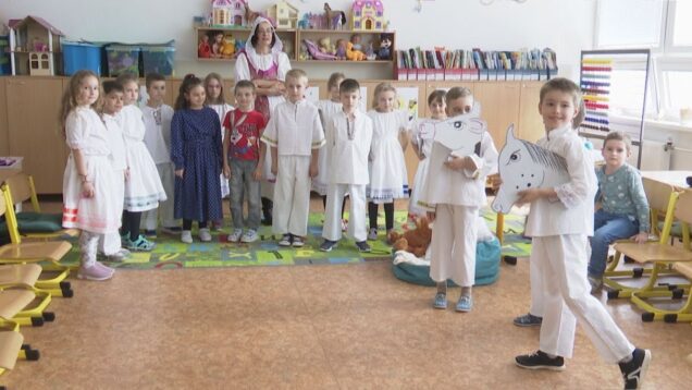 Ak sa v škole nachádza žiak, ktorý nemusí chémiu, po projektovom vyučovaní plnom objavov a pokusov si ju musel zaručene zamilovať