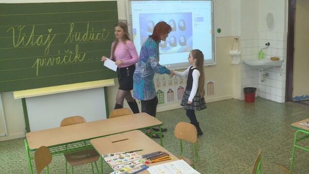 Minulý týždeň prebehli zápisy do prvých ročníkov. Pani učiteľky hravou formou preverili schopnosti budúcich prváčikov a otvorili im dvere do sveta vedomostí a poznania