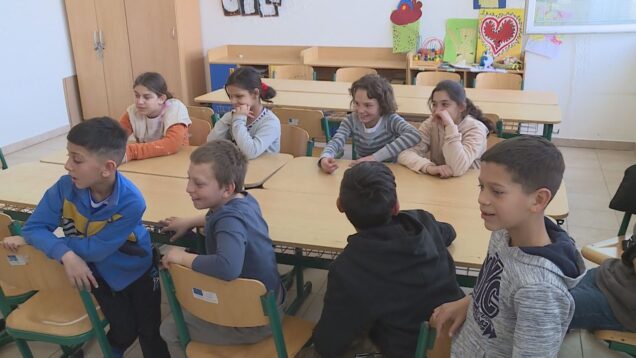 Veľkí stredoškoláci odovzdali mnohým deťom, vrátane detí z Bambusiek svoje poznatky o hodnote peňazí. Všetko prebiehalo hravou a zábavnou formou