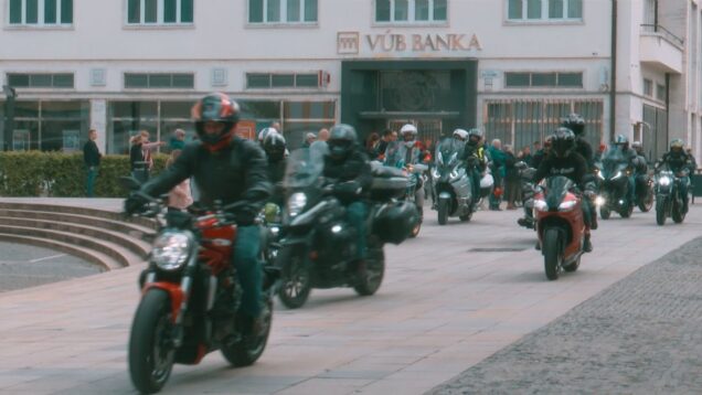 Na motorkársky zraz v Turci prišiel rekordný počet silných strojov. Motorkári jazdili po cestách Turca, užívali si krásy prírody aj skvelú komunitu