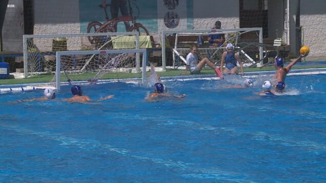 Mladučkí vodnopólisti v sobotu na domácom kúpalisku vo Vrútkach nenašli premožiteľa. Medzi zápasmi stihli aj zagratulovať svojmu spoluhráčovi k jeho k 13-tym narodeninám