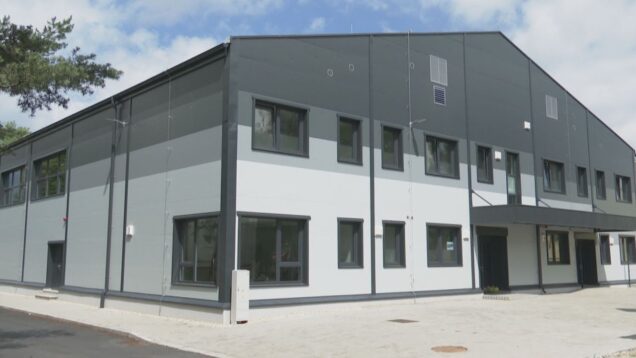 Na novom modernom mestskom športovisku padol prvý gól aj kôš