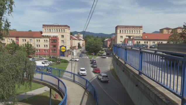 ,,Slimák“ potrebuje opravu, Tibor Adamko bude opäť poslancom mestského zastupiteľstva, pri zmene rozpočtu vyčlenili peniaze pre život a oddych v meste, telová kamera vlakvedúceho pomohla odhaliť fyzický útok