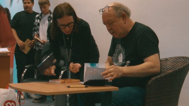 Známy spisovateľ priblížil deťom svet jeho očami. O slovenských dejateľoch zložil báseň, ktorú ˝zarapoval˝