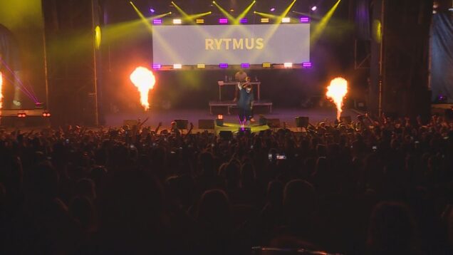 K letu neodmysliteľne patria festivaly a zvučné hudobné mená. V sobotu sa jeden taký konal aj v našom Amfiku a návštevníci dávajú organizátorom jednotku s hviezdičkou