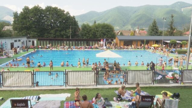Atraktívne kúpalisko vo Vrútkach sa teší vysokej návštevnosti. V stredu ho navštívilo približne 600 ľudí