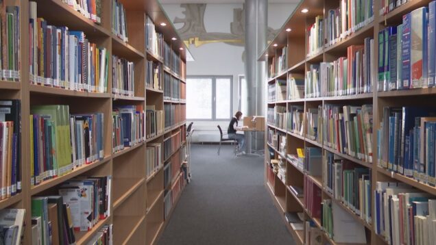 Čitatelia môžu listovať nielen v publikáciách ale aj v zdigitalizovanej knižnici