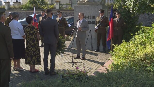 „Vážme si slobodu, je vzácnejšia ako si myslíte. Dopracovali sme sa k nej krvou našich predkov.“ Aj tieto slová odzneli no Vrútkach, pri pomníku obetiam svetových vojen