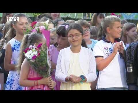 Letným radovánkam a dobrodružstvám odzvonilo a žiaci sa dnes ráno opäť vrátili do školských lavíc