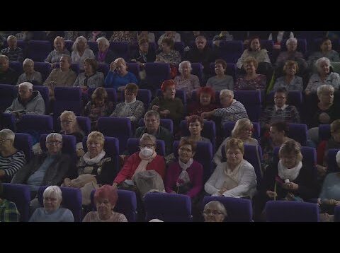 Dieťa chce byť videné, počuté a porozumené. Ak chce niečo povedať, odložte, čo robíte a počúvajte