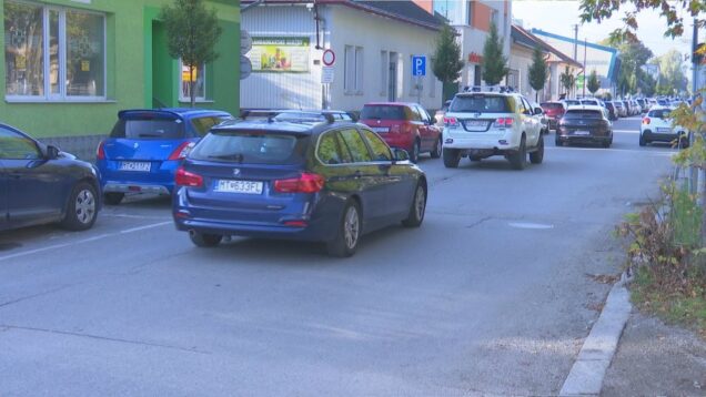 Horúcou témou dnešných dní je parkovanie. Nová regulácia štartuje 1. novembra