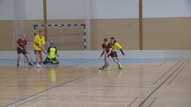 K škole neodmysliteľne patria aj športové postupové súťaže, ktoré sa u nás tešia úspechu. Niektorí žiaci sú radi, že sa ulejú z vyučovania, no u väčšiny vyhráva túžba po pohybe