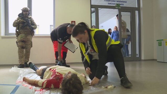 Strach, panika a všade plno krvi. Budova Biomedu sa stala dejiskom simulovaného teroristického útoku