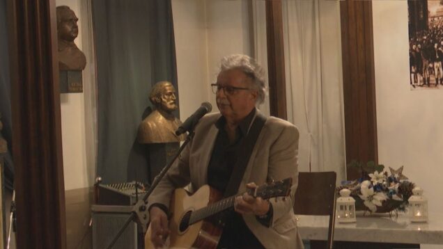 Poetické texty a nezabudnuteľné melódie si spievajú celé generácie. V Literárnom múzeu SNK vytvoril Pavol Hammel neopakovateľnú atmosféru