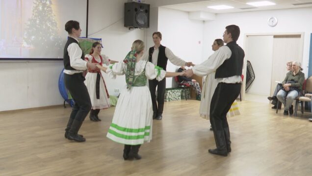 Folklór, spoločenské či moderné tance, ale aj divadielko, tvorivé dielne a mnoho iného si pred sviatkami pripravili aj deti navštevujúce toto obľúbené voľnočasové zariadenie