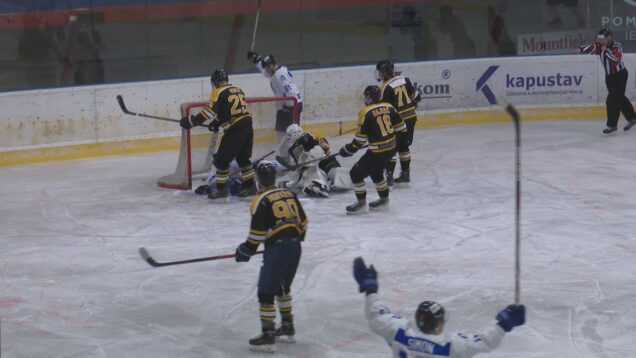 Martinskí hokejisti v sobotu nielenže vzdali hold lekárom, hasičom či policajtom, ale jednoznačným víťazstvom si zabezpečili miestenku do celoslovenskej nadstavby