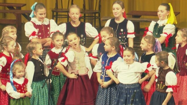 Detskí folkloristi si opäť pozvali hostí. V Dome odborov Strojár vystúpil DFS Roháčik zo Zuberca a ženská spevácka skupina z Turčeka